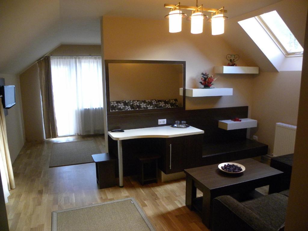 Hotel Casa Enescu Bran  Habitación foto